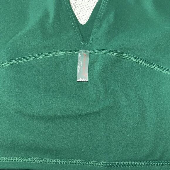 free people XL Green Never Better Movement Active Crop Sleeveless Camisole - Picture 12 of 13